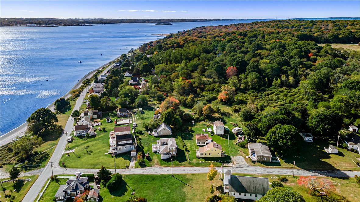 26 Pier Road Portsmouth, RI 02872 - Photo 2 of 30