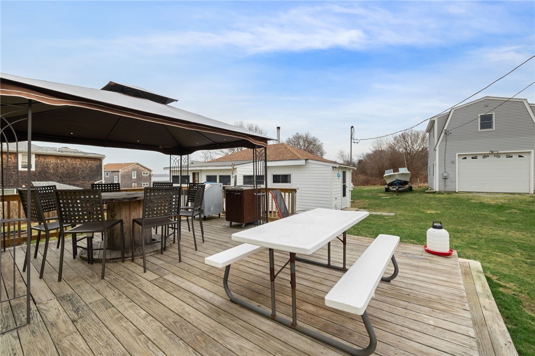 26 Pier Road Portsmouth, RI 02872 - Photo 23 of 30