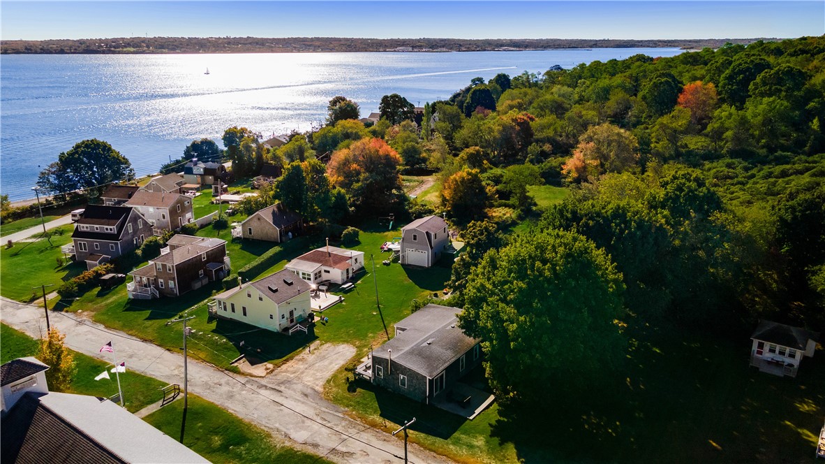 26 Pier Road Portsmouth, RI 02872 - Photo 25 of 30