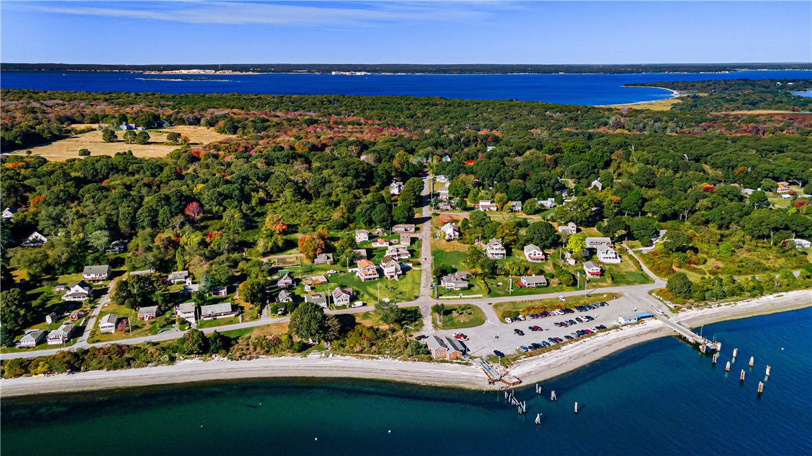 26 Pier Road Portsmouth, RI 02872 - Photo 3 of 30