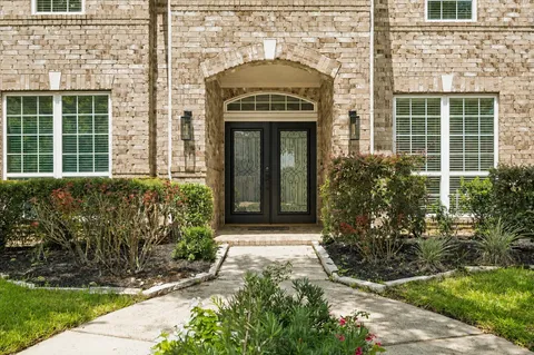 $765,000 | 5915 Saratoga Springs Lane, Houston, TX 77041