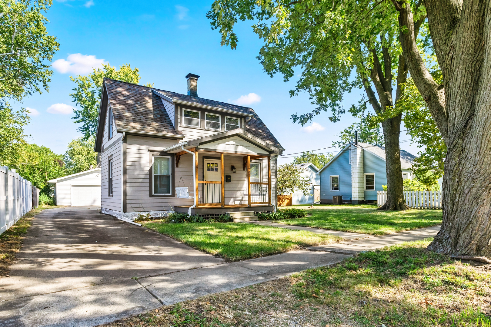 702 North Walnut Street Normal, IL 61761 - Photo 45 of 45 a front view of a house with a yard