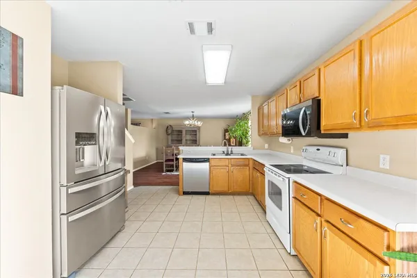 $400,000 | 116 Devons, Buda, TX 78610