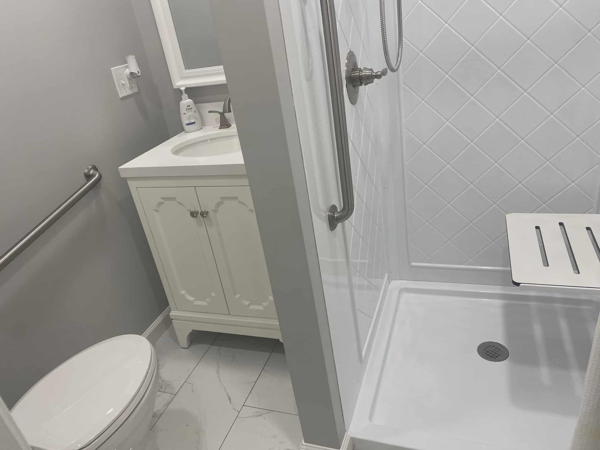 175 Austin Street Savannah, TN 38372 - Photo 11 of 33 a bathroom with a sink a toilet and shower