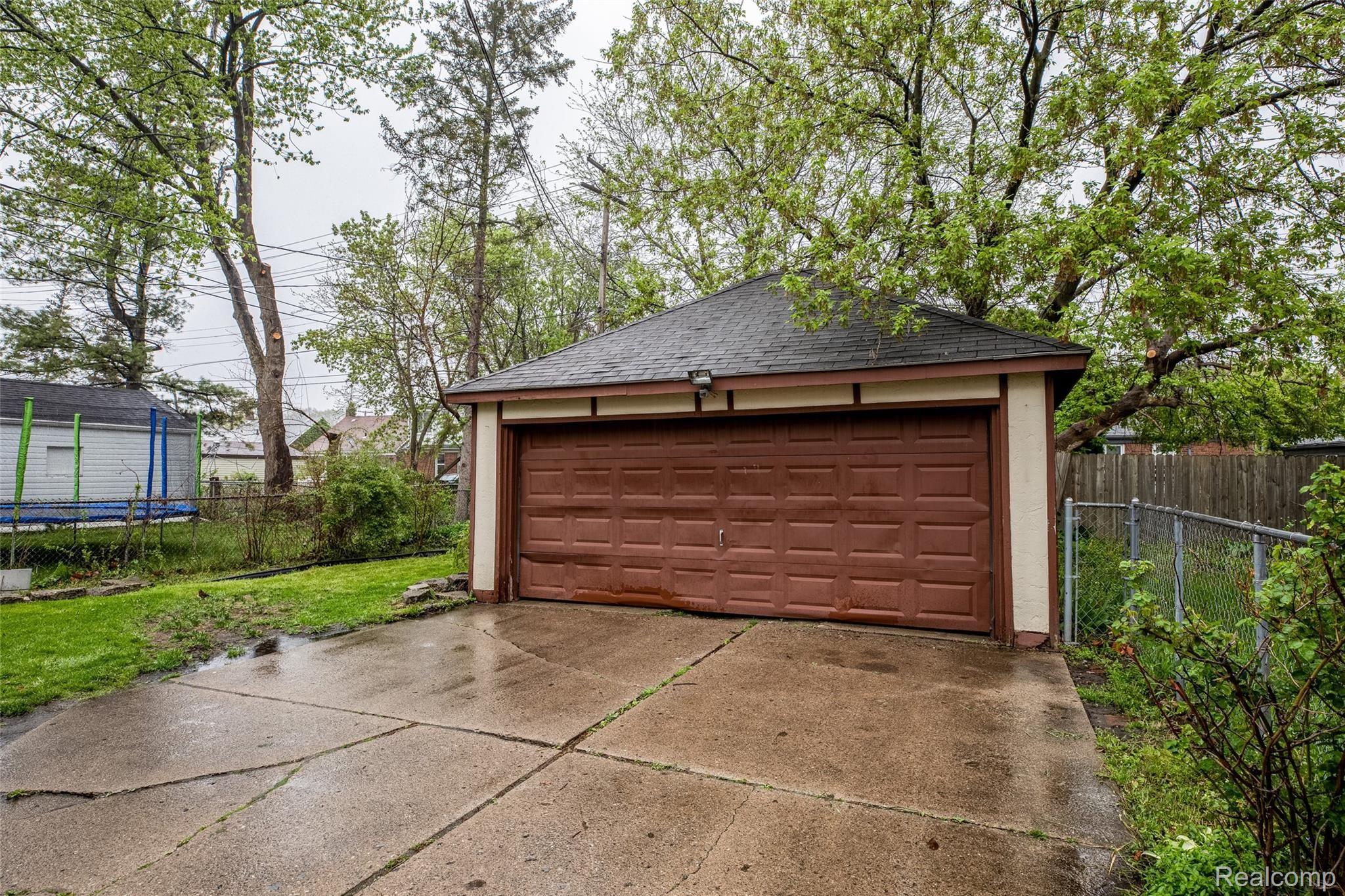 4230 Harvard Road Detroit, MI 48224 - Photo 14 of 14 8.Garage