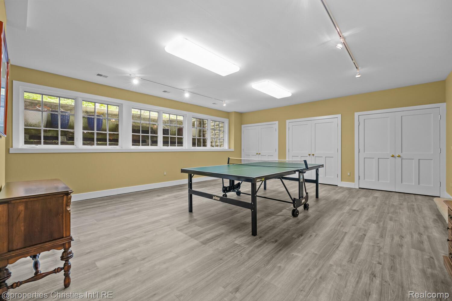 1041 Greentree Road Bloomfield Hills, MI 48304 - Photo 51 of 70 56_1041_Greentree_Rd56_mls.jpg