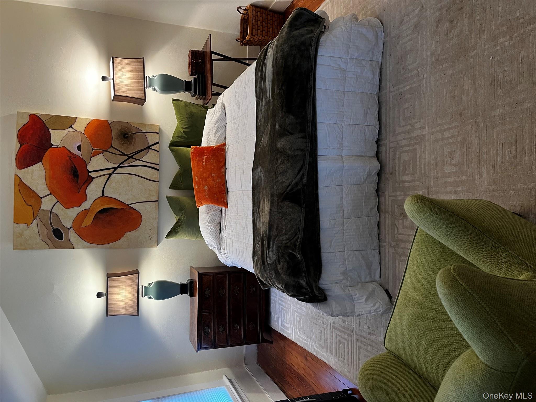 51 Parkway Road, Unit 3 Bronxville, NY 10708 - Photo 5 of 19 a living room with furniture