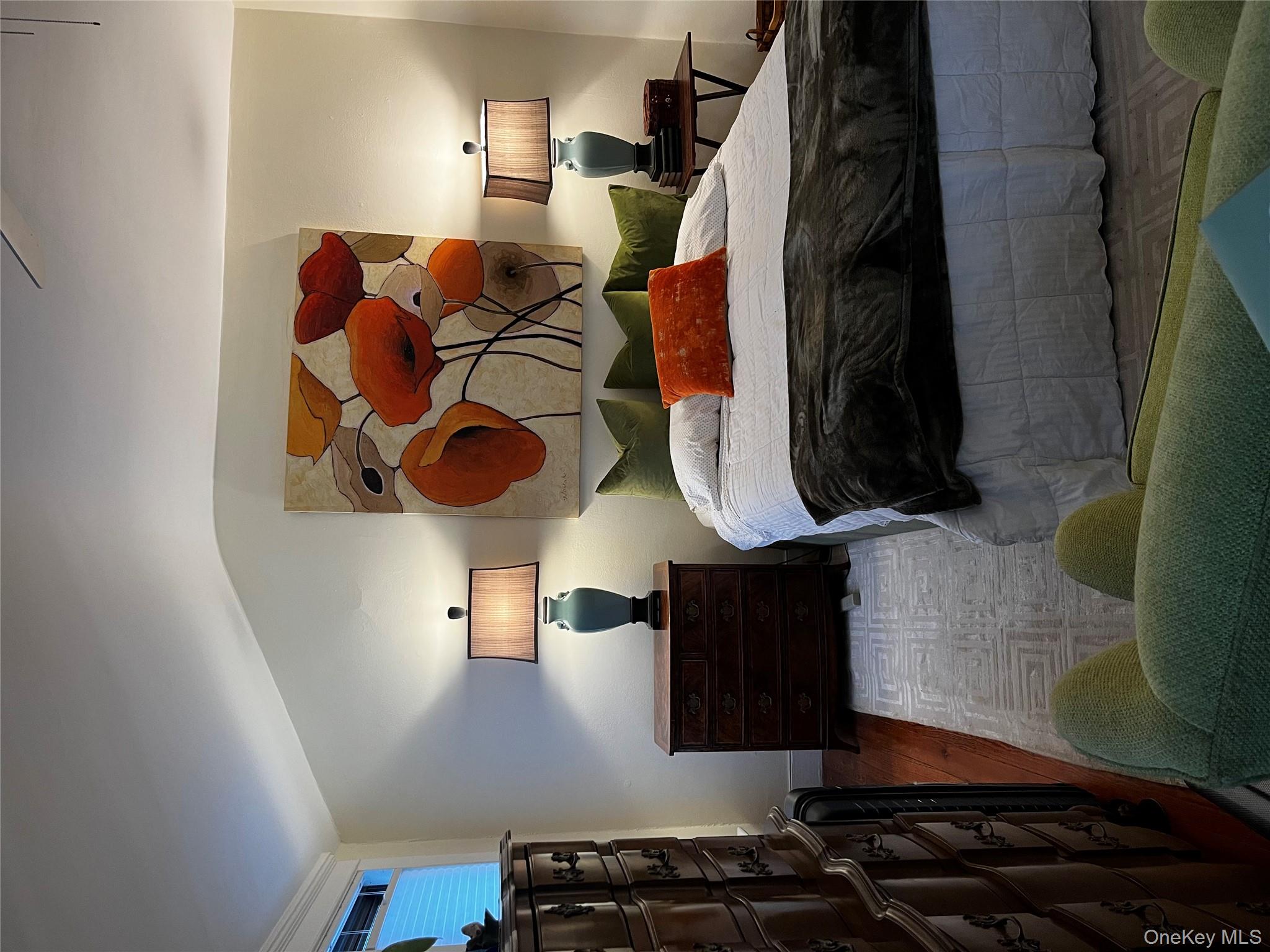 51 Parkway Road, Unit 3 Bronxville, NY 10708 - Photo 6 of 19 a bedroom with a bed and dresser