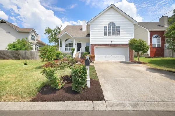 $2,445 | 3127 Creekview Lane, Goodlettsville, TN 37072