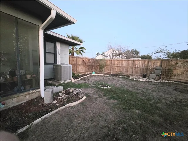 $135,000 | 517 3rd Street, Cuero, TX 77954