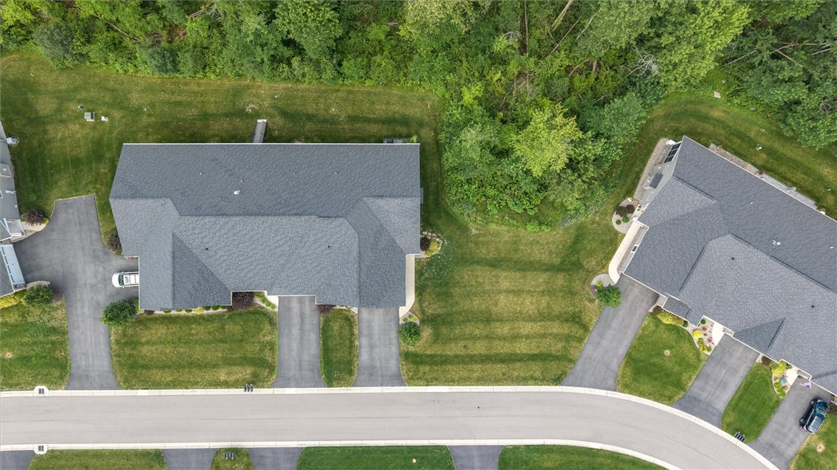 933 Pathway Lane Webster, NY 14580 - Photo 3 of 50