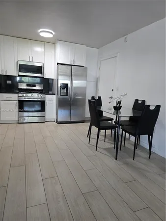 $2,300 | 465 South Royal Poinciana Boulevard, Unit 10B, Miami Springs, FL 33166