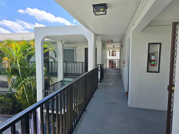 $2,300 | 465 South Royal Poinciana Boulevard, Unit 10B, Miami Springs, FL 33166