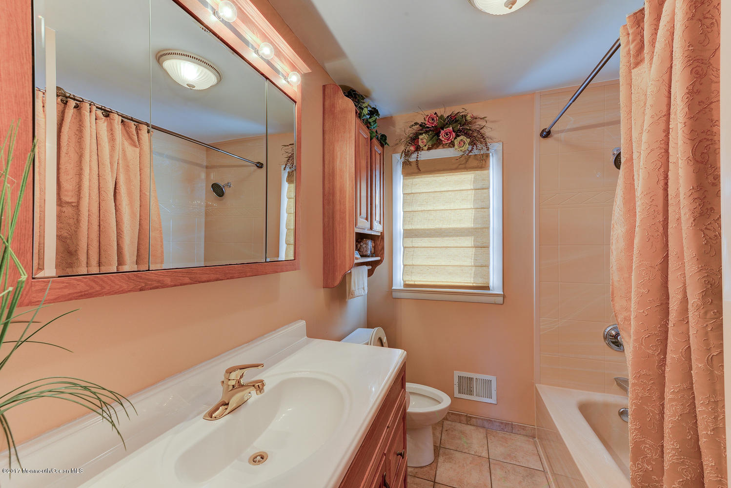 51 Carol Road Middletown, NJ 07748 - Photo 22 of 33 51 Carol Rd Middletown NJ-large-025-29-B