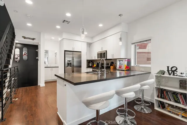 $1,100,000 | 2222 1/2 Strata Lane, Eagle Rock, CA 90041