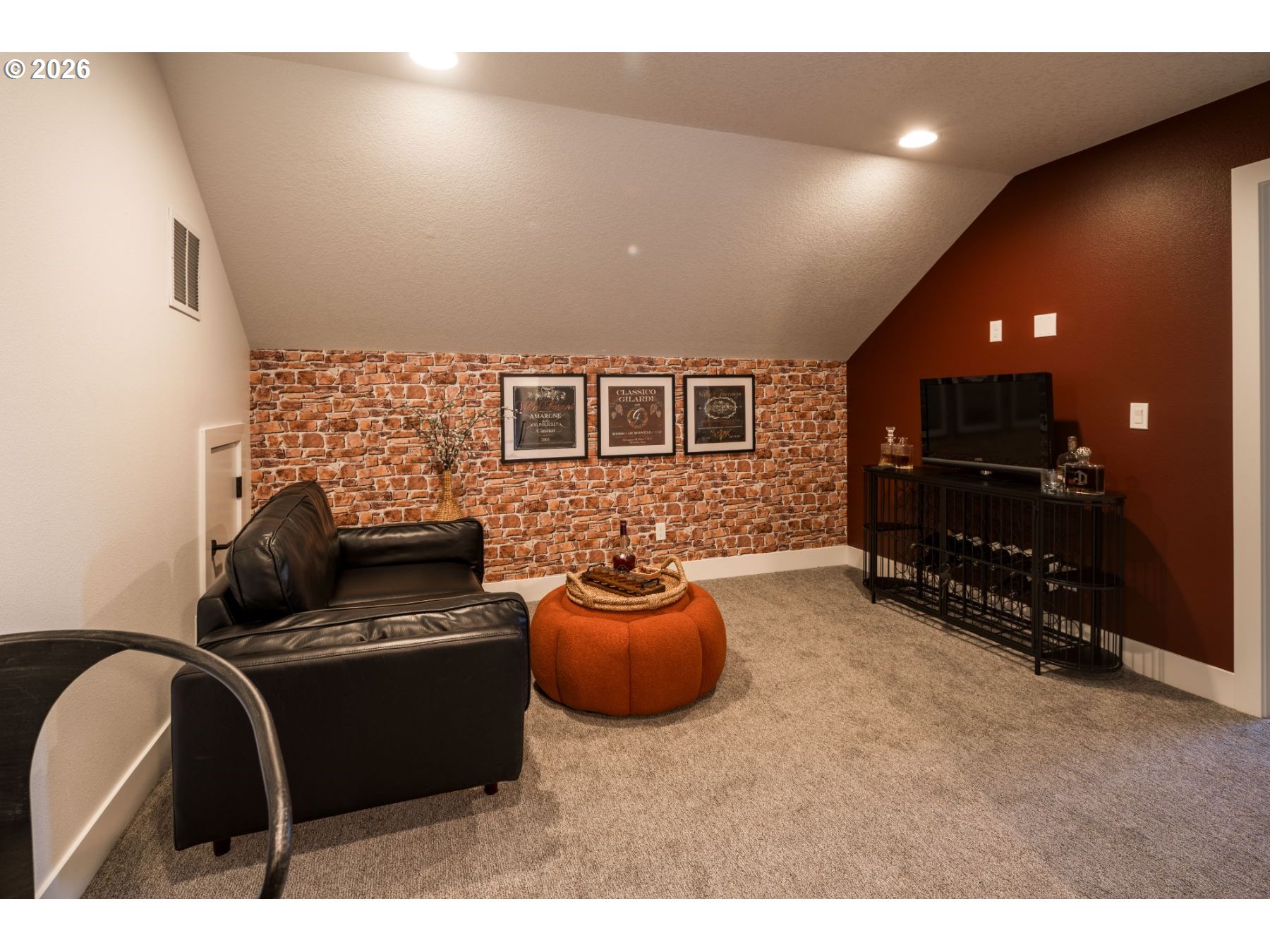 2072 South River Road Kelso, WA 98626 - Photo 9 of 20 a kitchen with furniture and a flat screen tv
