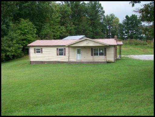 133 Lowe Road Huntsville, TN 37756 - Photo 1 of 1 Primary Photo