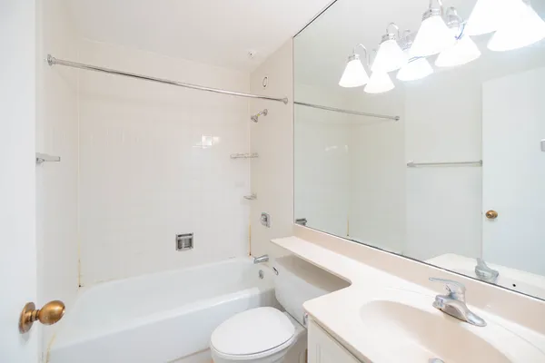 $3,100 | 211 East Ohio Street, Unit 2821, Chicago, IL 60611