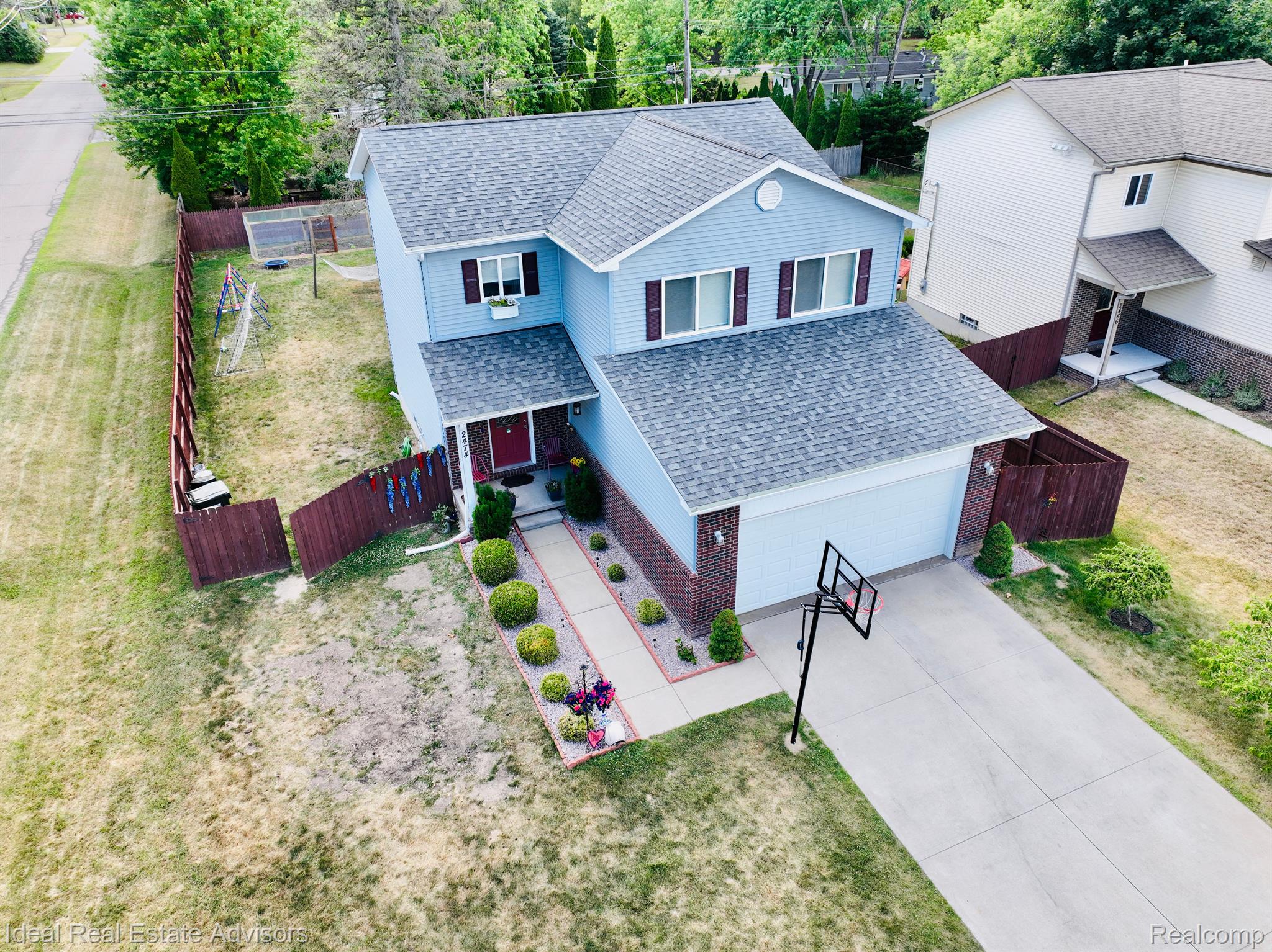 2474 Hessel Avenue Rochester, MI 48307 - Photo 2 of 37 Gallery Image 2