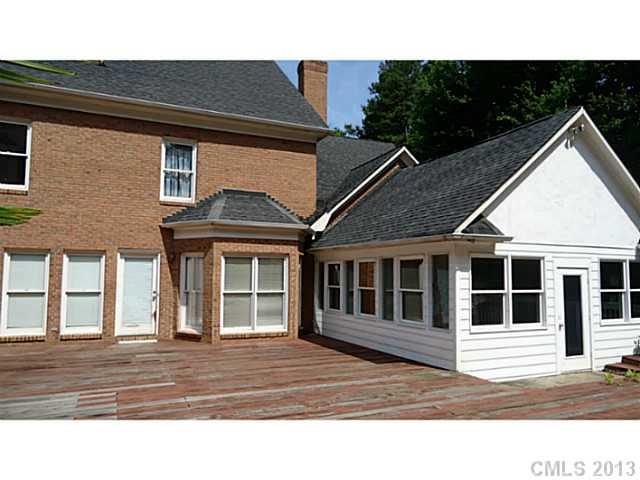 7325 Gilead Road Huntersville, NC 28078 - Photo 4 of 16 Gallery Image 4
