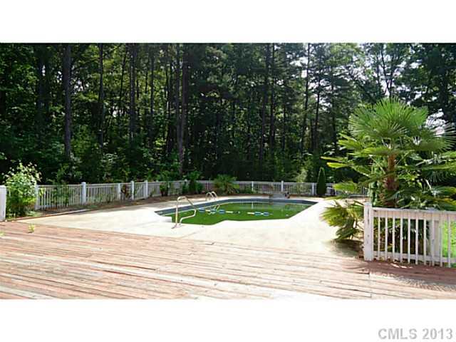 7325 Gilead Road Huntersville, NC 28078 - Photo 8 of 16 Gallery Image 8