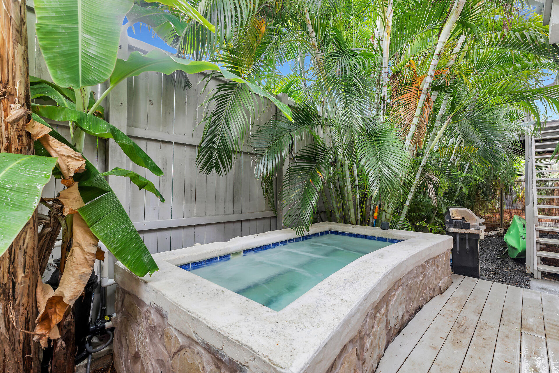 1301 Atlantic Drive Key West, FL 33040 - Photo 26 of 37 a view of outdoor space and yard