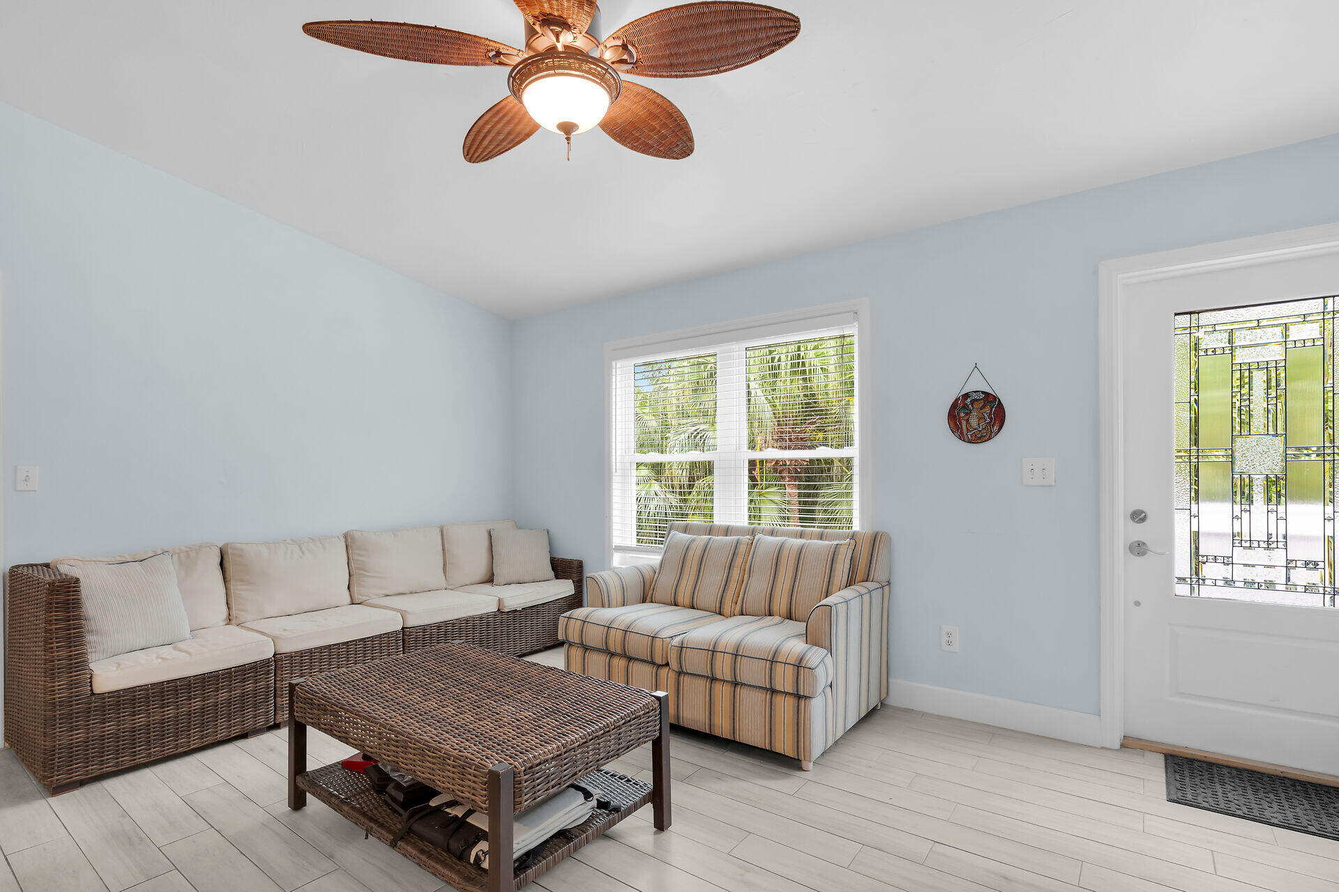 1301 Atlantic Drive Key West, FL 33040 - Photo 8 of 37 a living room with furniture and a window