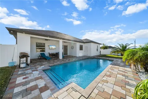 $499,000 | 325 Tropicana Parkway East, Cape Coral, FL 33909
