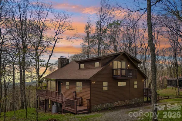 $919,000 | 34 Wolf's Head Court, Mars Hill, NC 28754