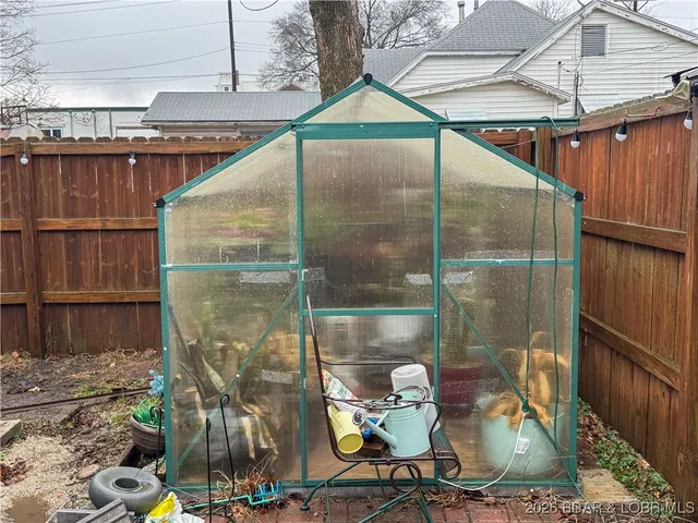 $199,900 | 207 South Fisher Street, Versailles, MO 65084