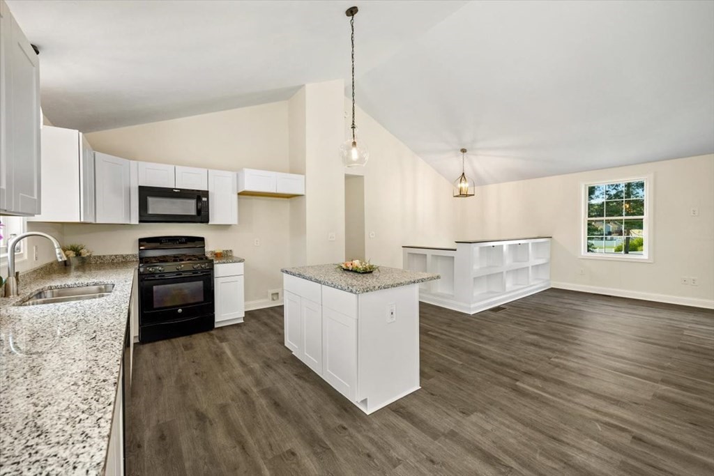 402 Corbett Street Fall River, MA 02720 - Photo 8 of 40 Gallery Image 8