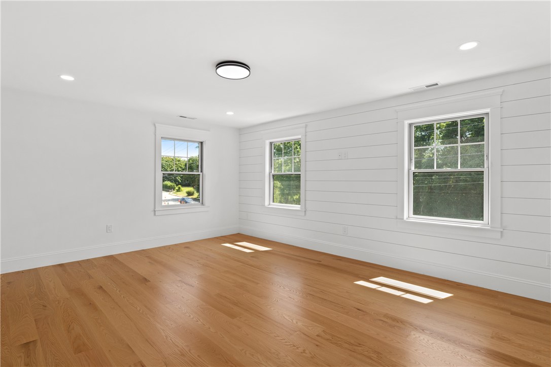 95 West Main Road Portsmouth, RI 02871 - Photo 32 of 43 Gallery Image 32