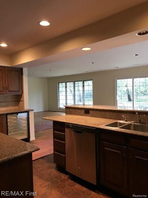 207 Lewiston Road Grosse Pointe Farms, MI 48236 - Photo 5 of 32