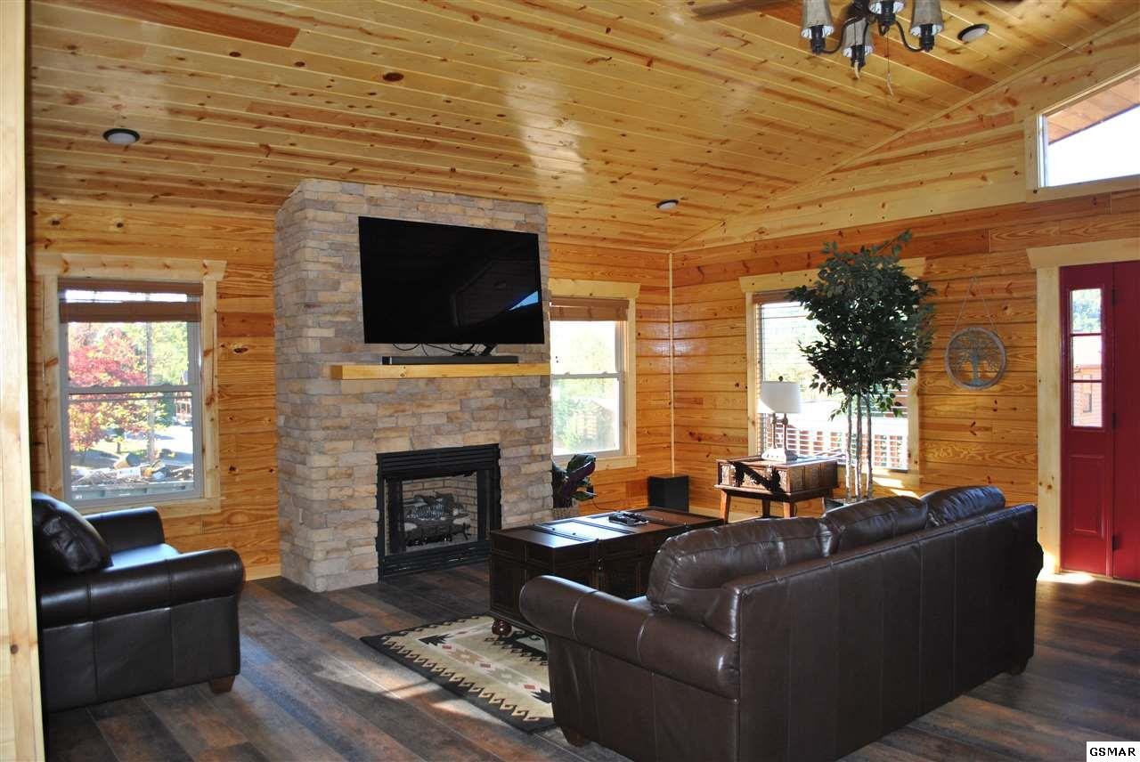 219 Forrest Loop Way Gatlinburg, TN 37738 - Photo 4 of 20