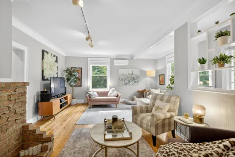 $640,000 | 3035 Irving Avenue South, Minneapolis, MN 55408