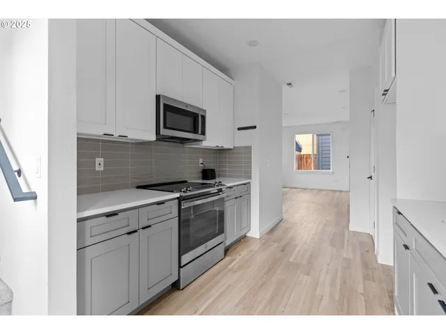 $310,000 | 4851 Northeast Cully Boulevard, Unit 6, Portland, OR 97218