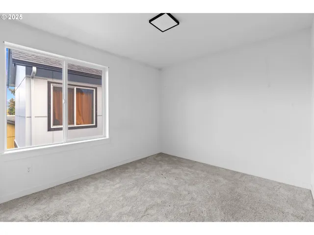 $310,000 | 4851 Northeast Cully Boulevard, Unit 6, Portland, OR 97218