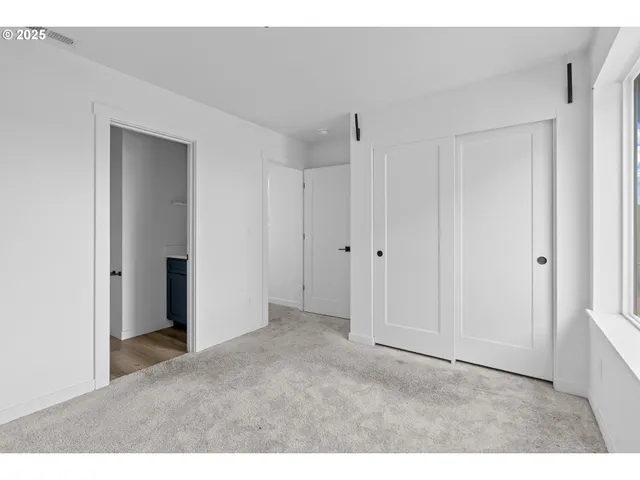 $310,000 | 4851 Northeast Cully Boulevard, Unit 6, Portland, OR 97218