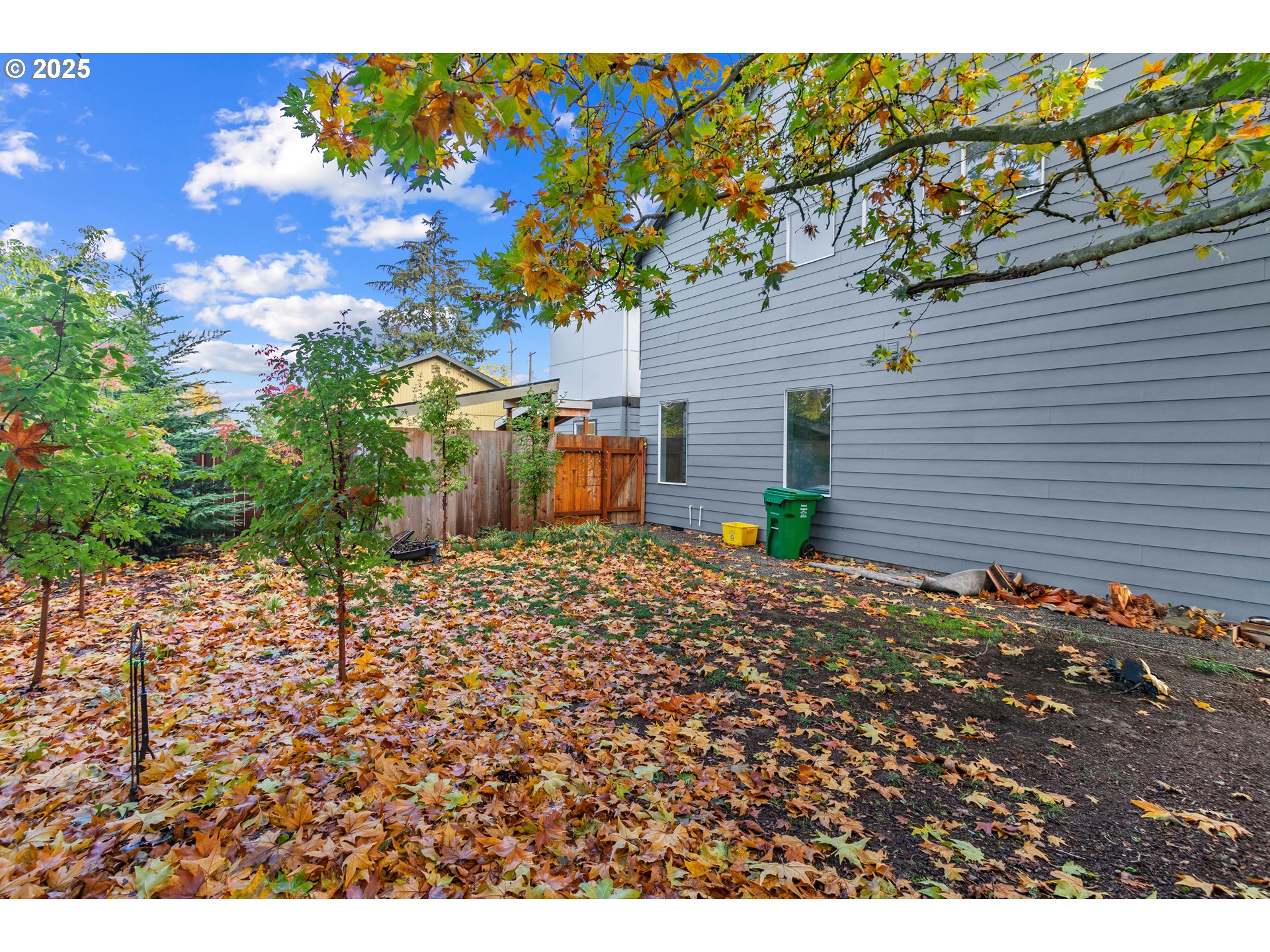 4851 Northeast Cully Boulevard, Unit 6 Portland, OR 97218 - Photo 23 of 25 Backyard