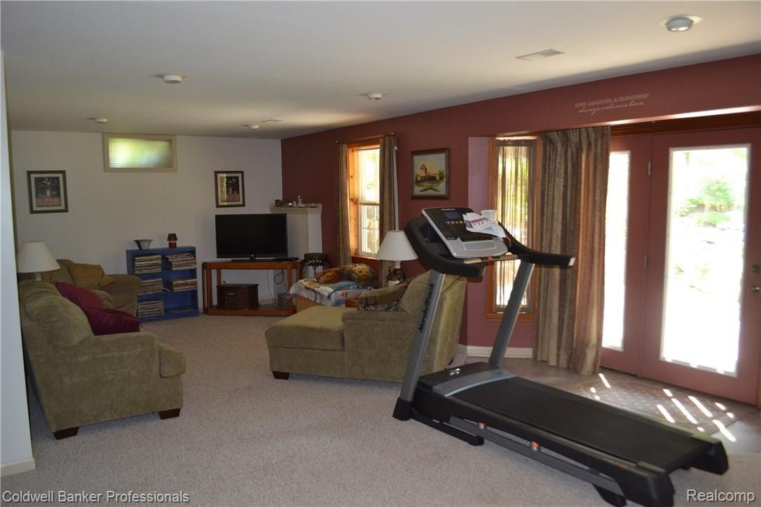 1393 Turrill Road Lapeer, MI 48446 - Photo 24 of 39 014.JPG