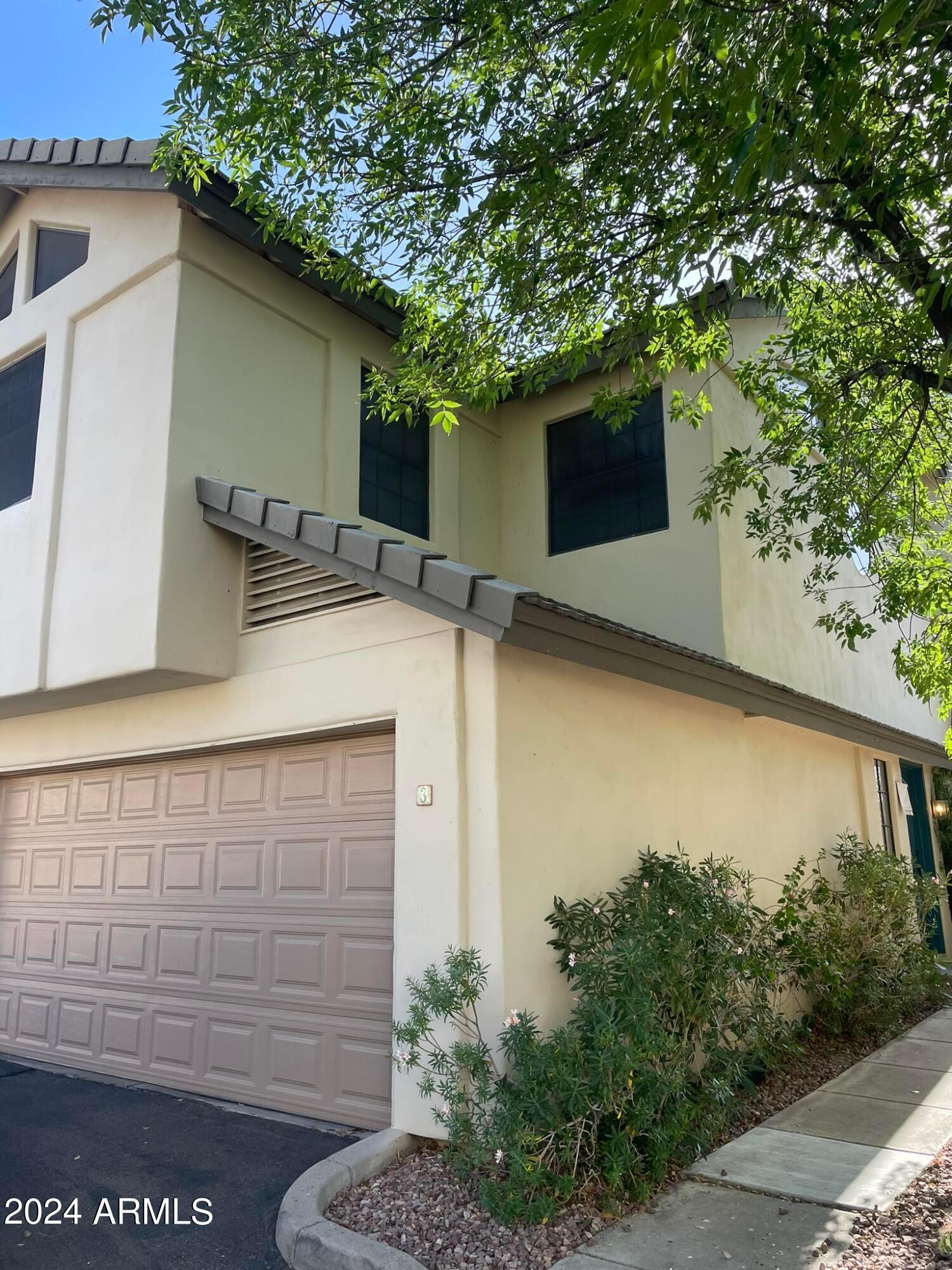 1124 East Rose Lane, Unit 3 Phoenix, AZ 85014 - Photo 25 of 32 a view of outdoor space and yard
