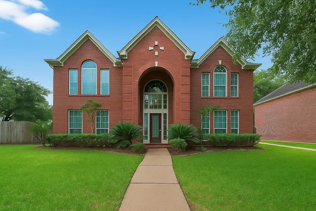 $578,500 | 1618 Nails Creek Drive, Sugar Land, TX 77478