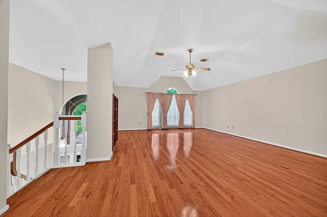 $578,500 | 1618 Nails Creek Drive, Sugar Land, TX 77478