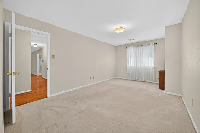 $578,500 | 1618 Nails Creek Drive, Sugar Land, TX 77478