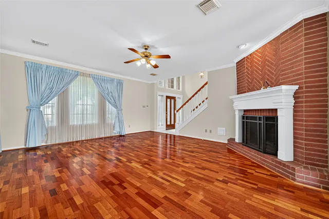 $578,500 | 1618 Nails Creek Drive, Sugar Land, TX 77478