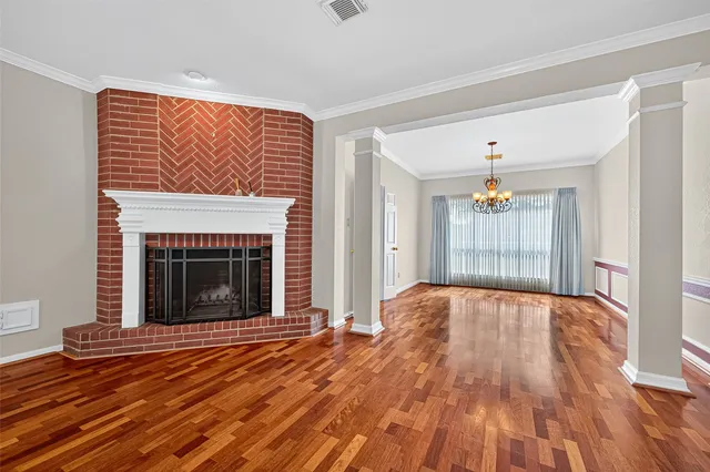 $578,500 | 1618 Nails Creek Drive, Sugar Land, TX 77478