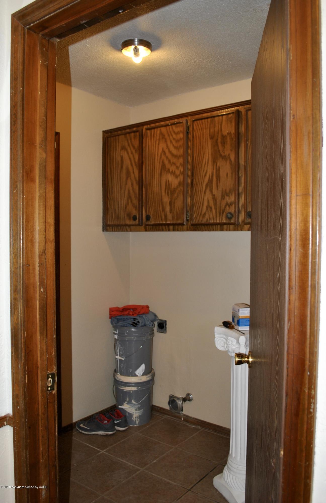 5221 Royce Drive Amarillo, TX 79110 - Photo 22 of 25 Utility Room