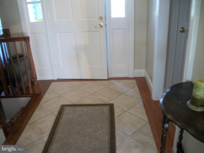 20008 Westerly Avenue Poolesville, MD 20837 - Photo 16 of 19 Interior (General)