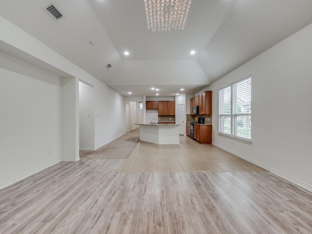 8737 Maple Ridge Trail Fort Worth, TX 76244 - Photo 11 of 25 Gallery Image 11