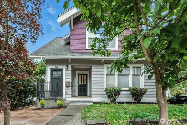 $2,495 | 703 18th Avenue South, Seattle, WA 98144